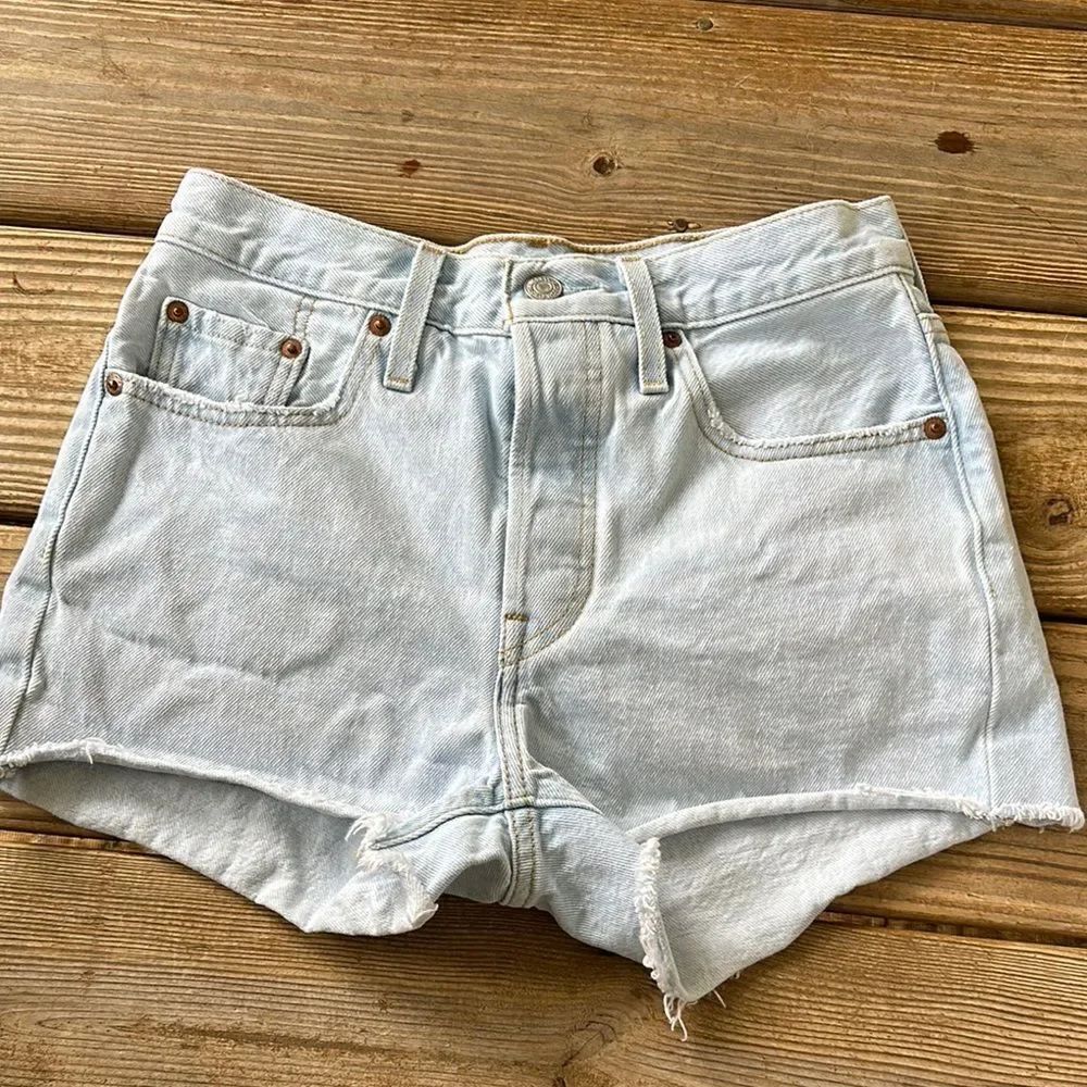 Levi’s 501 Light Blue Denim Women Shorts